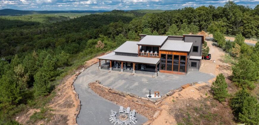 561 Woodland Bluff Trail