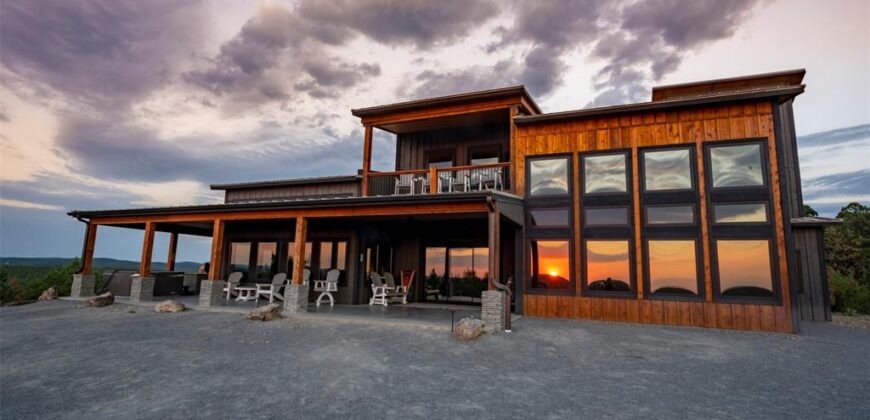 561 Woodland Bluff Trail